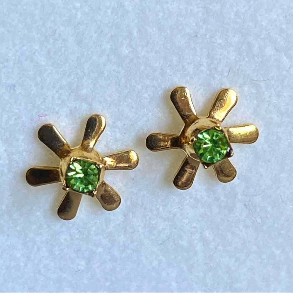 Solid 14k Gold Peridot Flower Studs